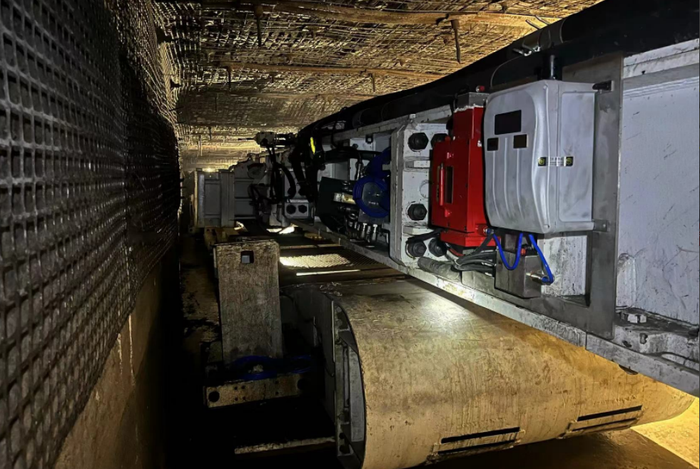 哈拉鉤煤礦轉(zhuǎn)載機減速機在線油液監(jiān)測系統(tǒng)應用案例 圖3